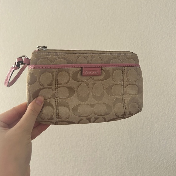 Coach Signature Wristlet, Vintage, Beige & Pink Trim - Like New - Picture 3 of 8